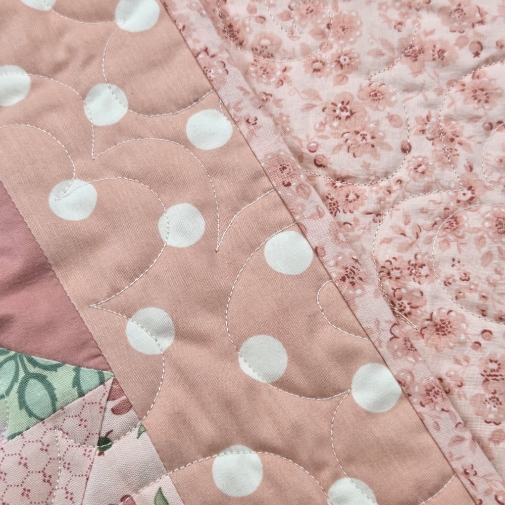 Vintage 2005 Pink Handmade Half Square Triangles Patchwork Quilt 70x48 BRAND NEW - Picture 9 of 9